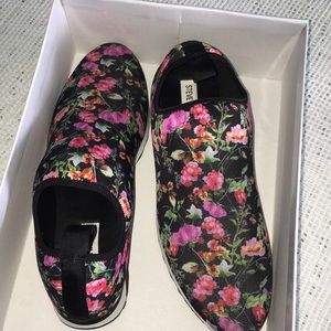 Steven madden runners